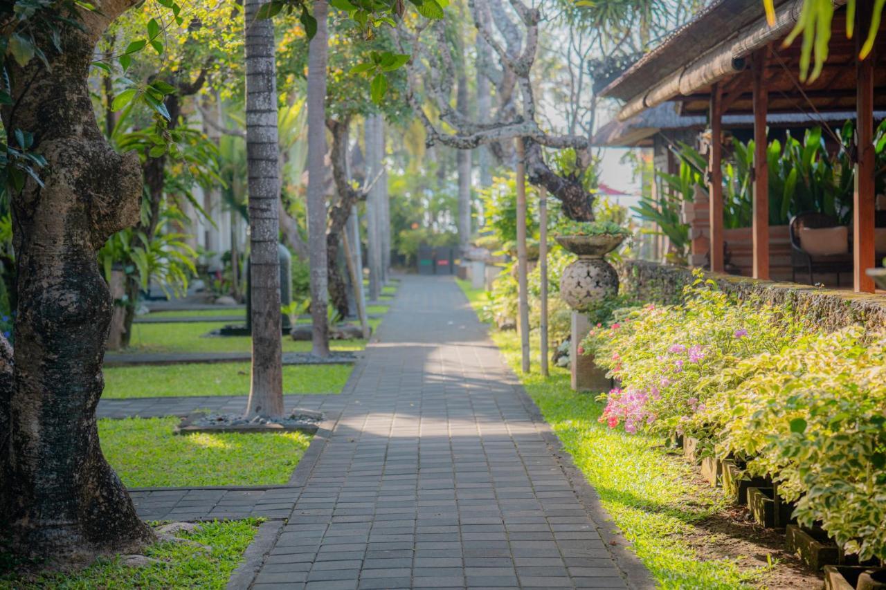 Griya Santrian A Beach Resort And Spa Sanur Dış mekan fotoğraf